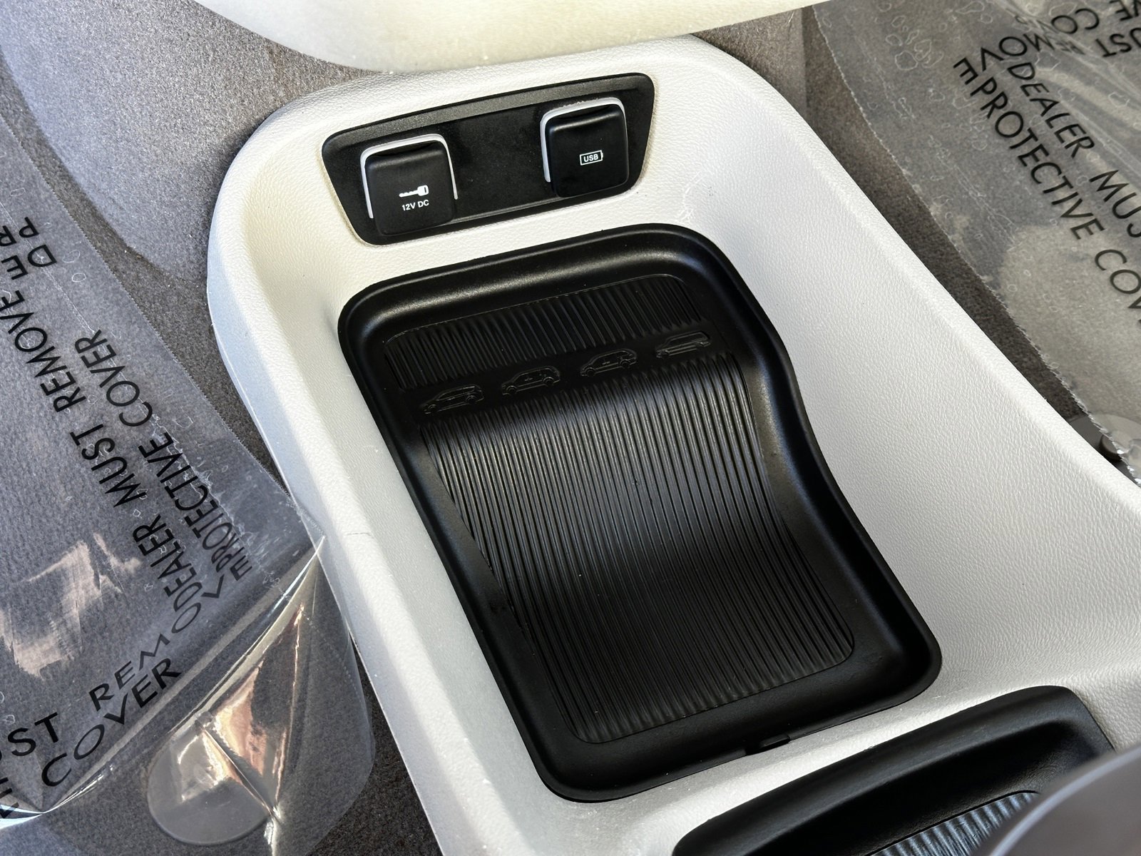 Used 2018 Chrysler Pacifica Touring-L image 33