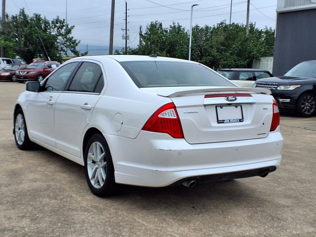 Used 2012 Ford Fusion SEL FWD image 2