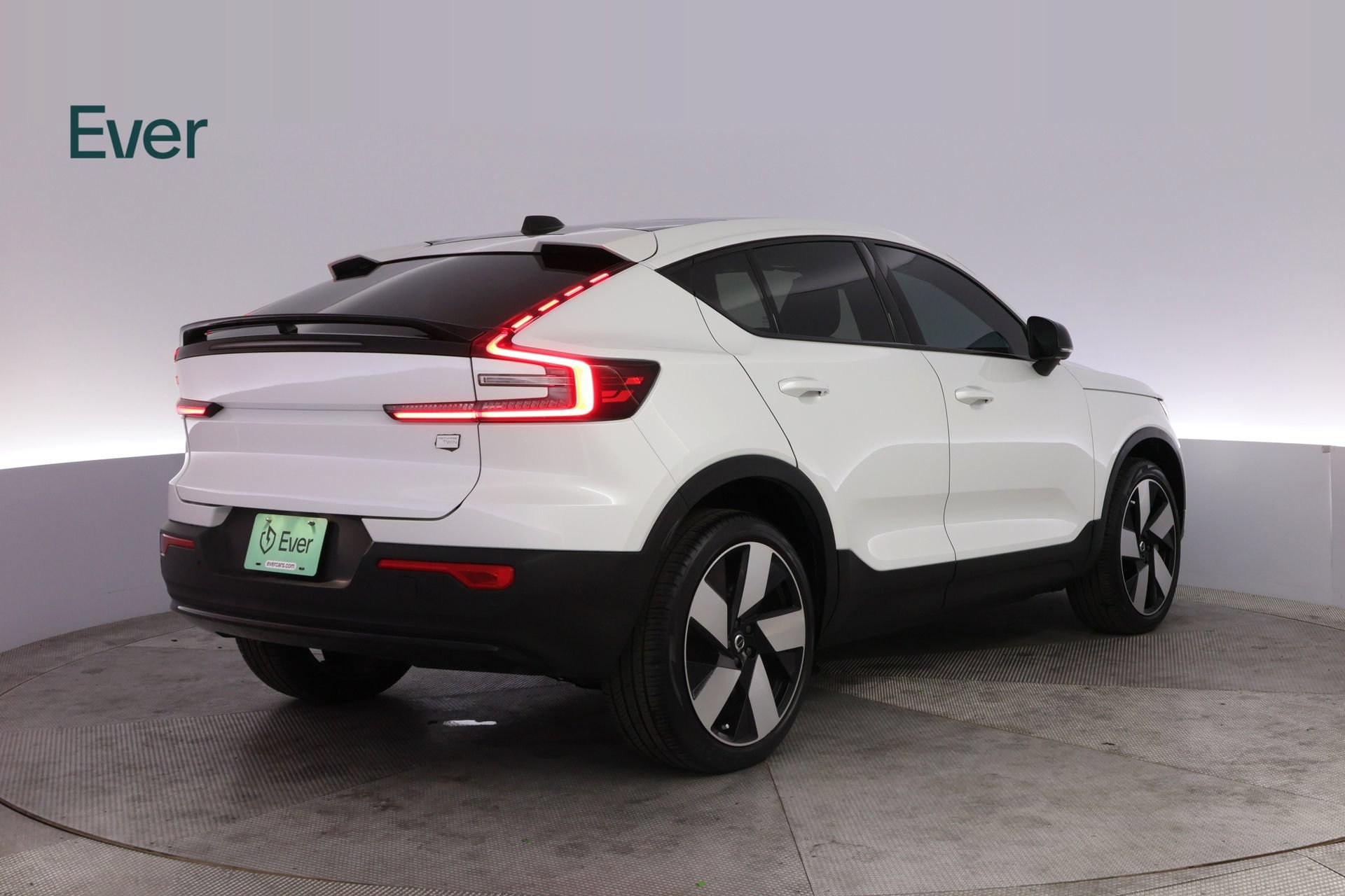 Used 2023 Volvo C40 P8 Recharge Ultimate AWD/4WD image 3