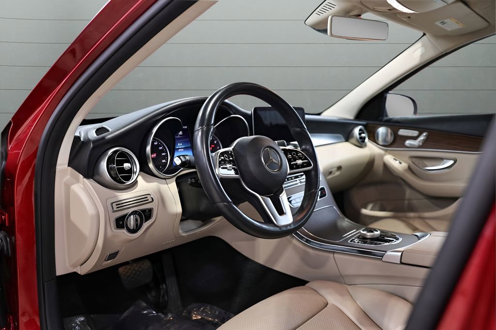 Used 2020 Mercedes-Benz C 300 4MATIC Sedan image 34