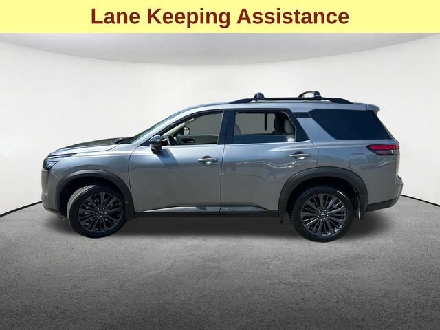 Used 2026 Nissan Pathfinder SL w/ SL Premium Package AWD/4WD image 6