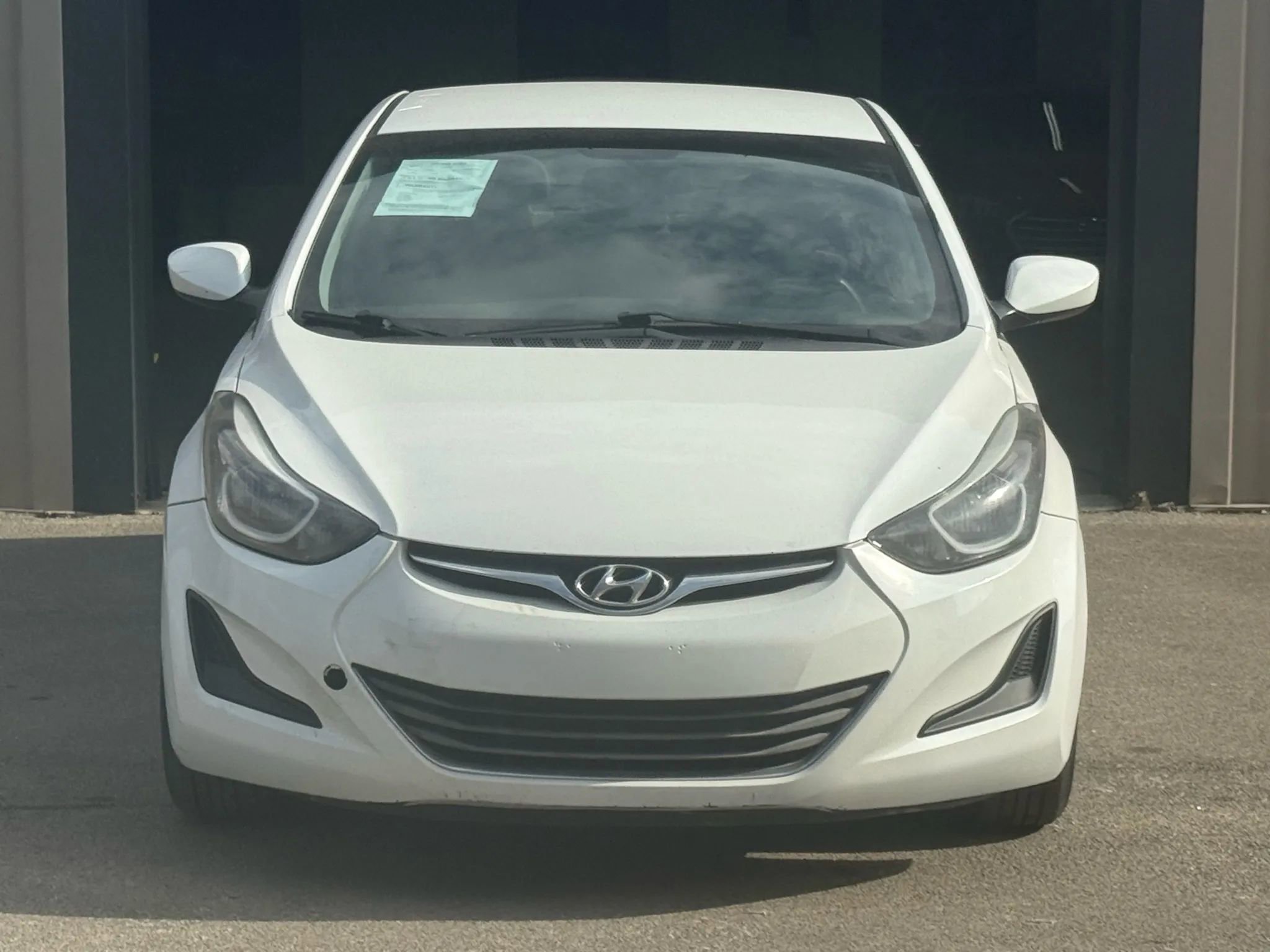 Used 2016 Hyundai Elantra SE image 2