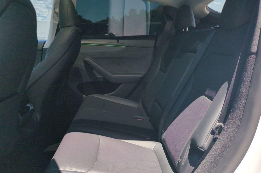 Used 2026 Tesla Model Y Long Range AWD/4WD image 13