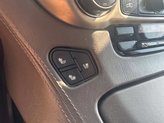 Used 2020 GMC Yukon Denali w/ Denali Premium Package AWD/4WD image 25
