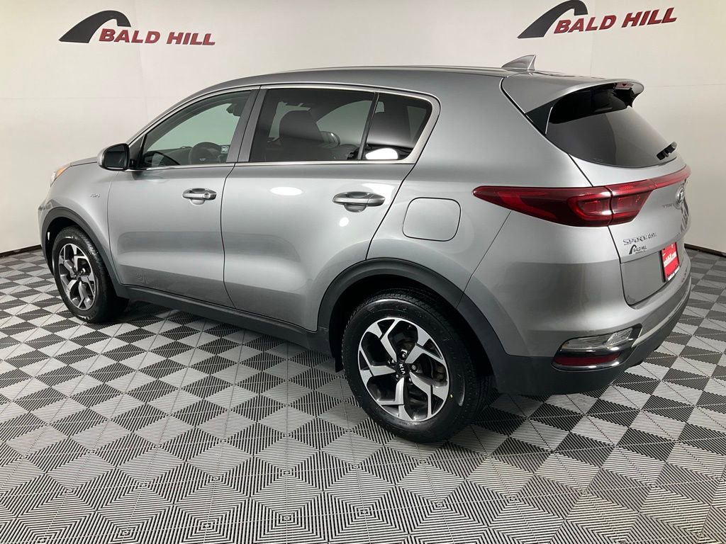Used 2020 Kia Sportage LX image 4