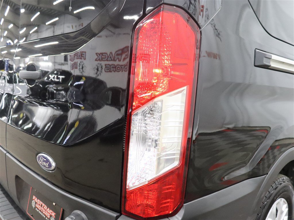 Used 2024 Ford Transit 350 XLT RWD image 12