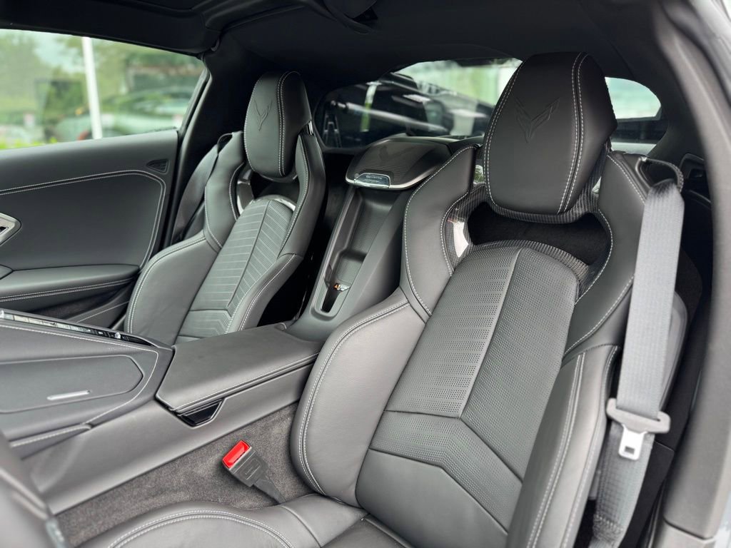 Used 2025 Chevrolet Corvette Z06 w/ Battery Protection Package image 34