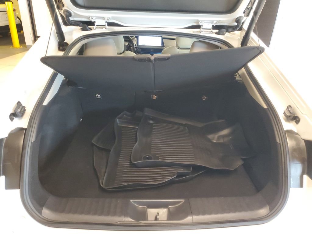 Used 2023 Toyota Prius Limited image 8