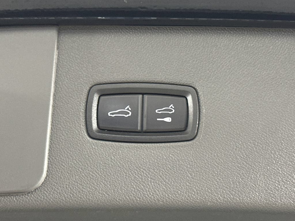 Used 2020 Porsche Cayenne Turbo AWD/4WD image 19