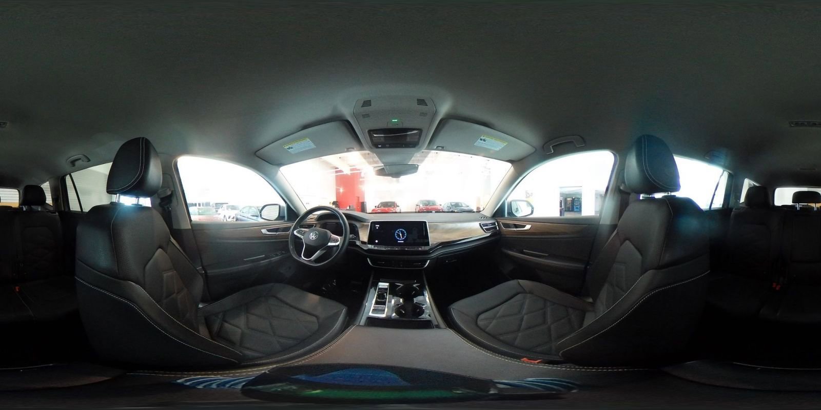 Used 2025 Volkswagen Atlas SE image 42