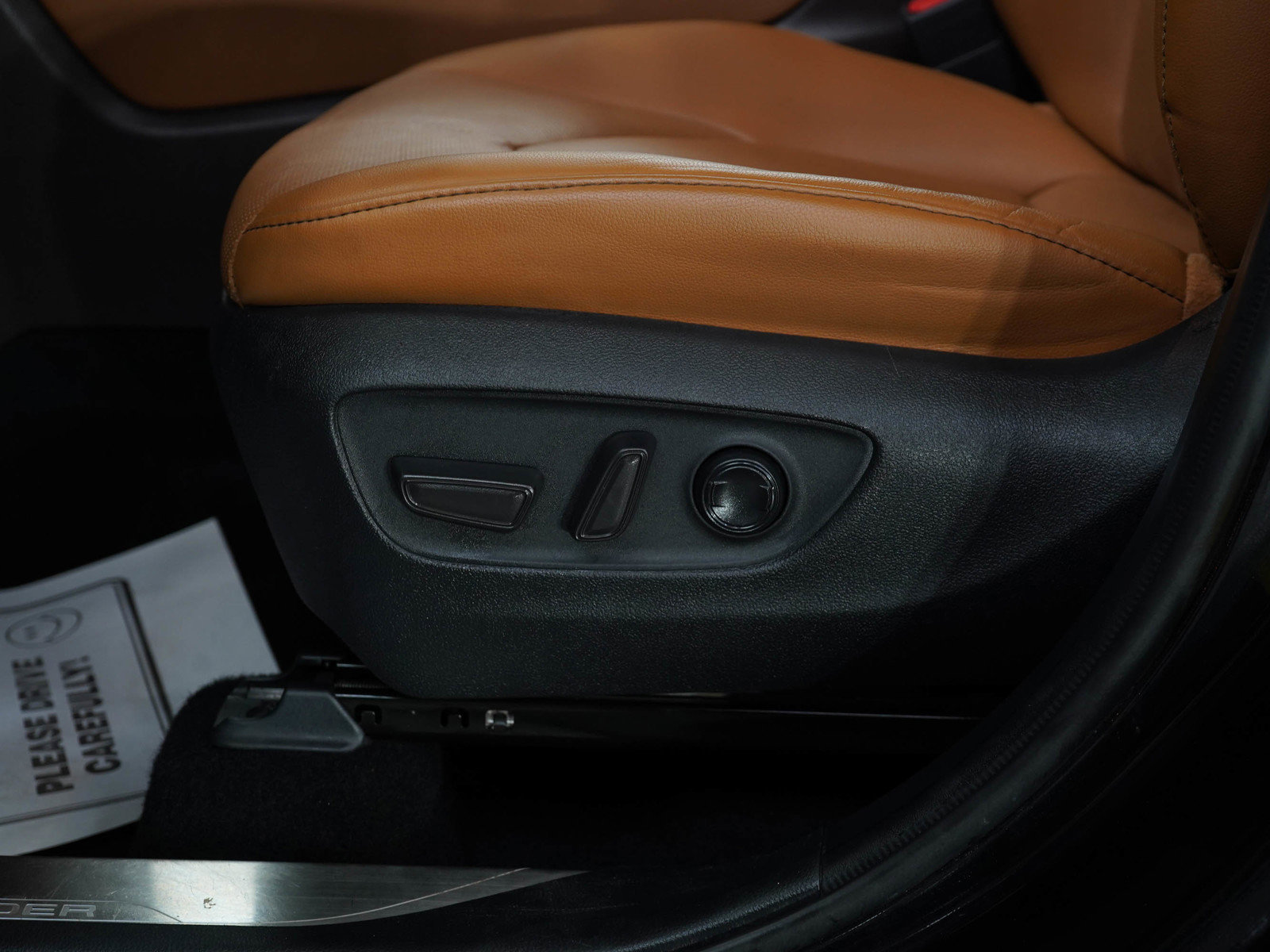 Used 2021 Toyota Highlander Platinum image 22