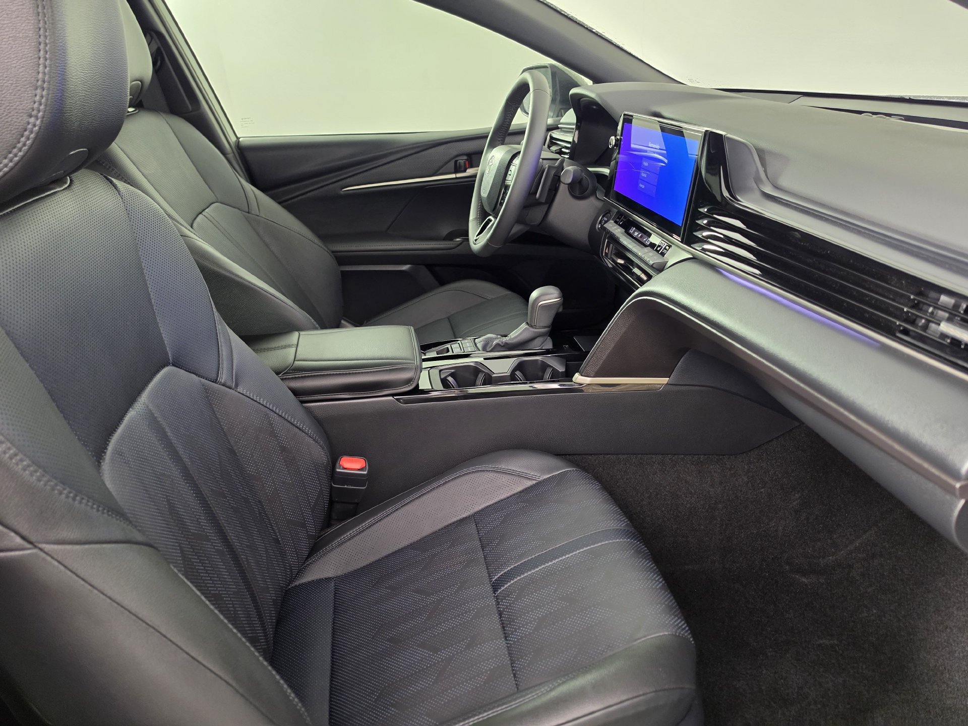 Used 2026 Toyota Camry XSE FWD image 30