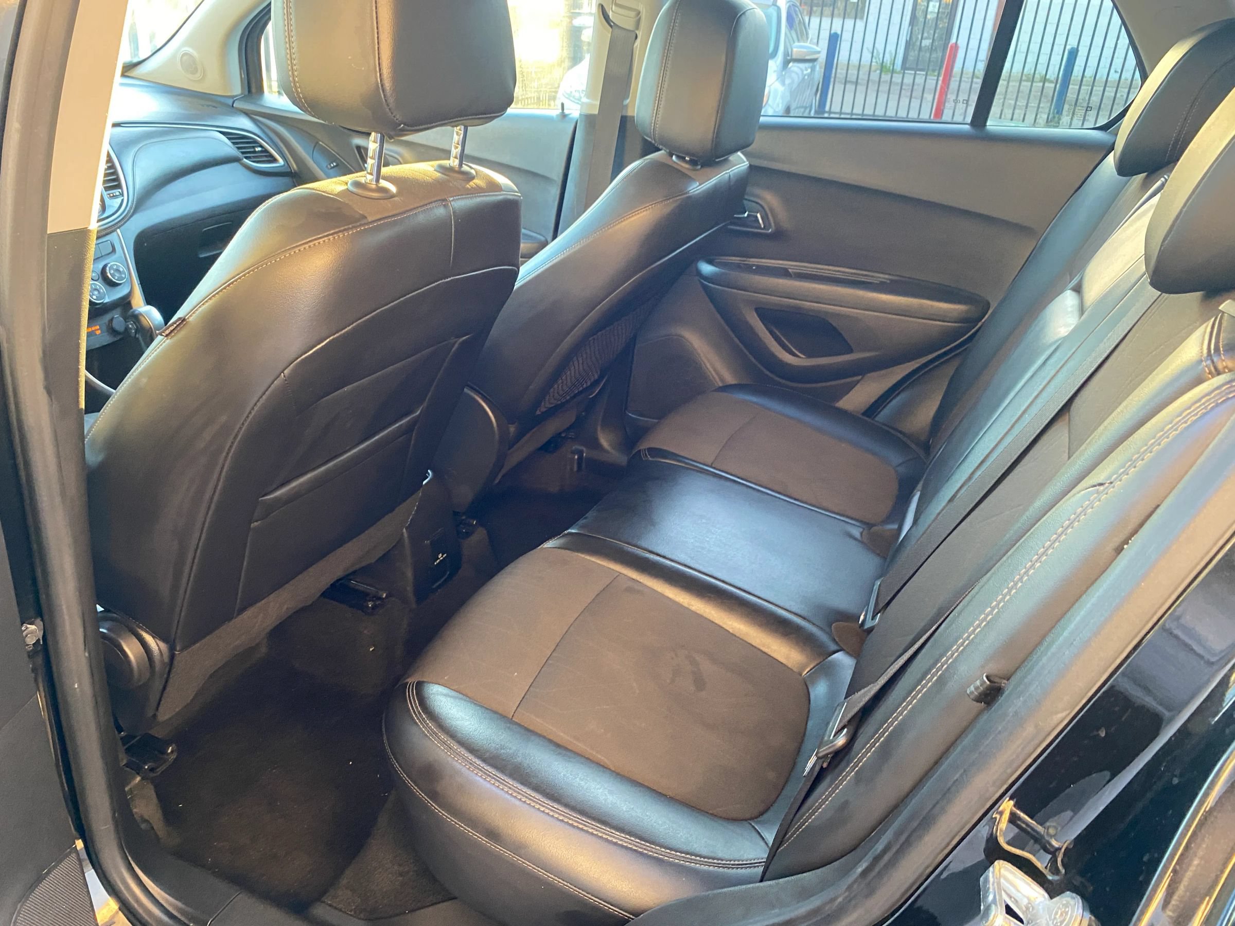 Used 2021 Chevrolet Trax LT AWD/4WD image 9