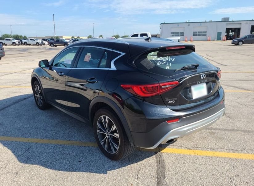 Used 2019 INFINITI QX30 AWD image 2