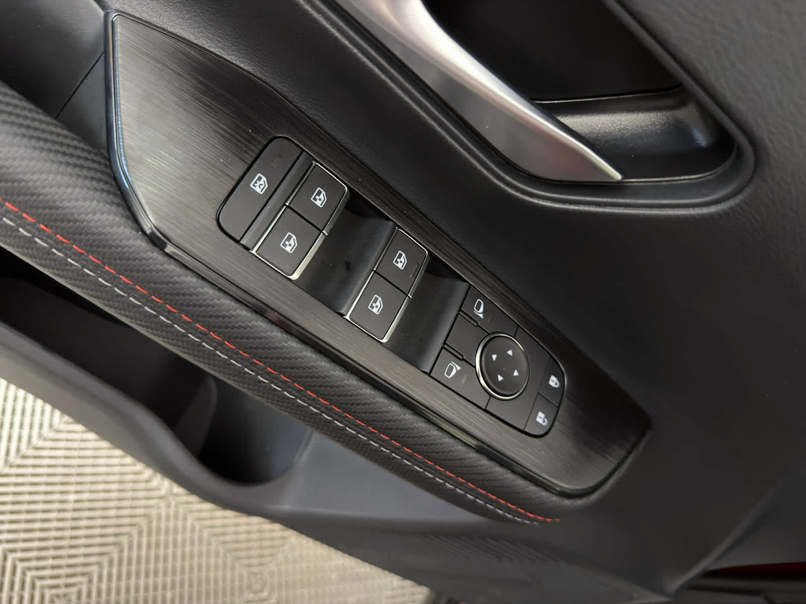 New 2026 Nissan Kicks SR w/ Cold Weather Package FWD image 23