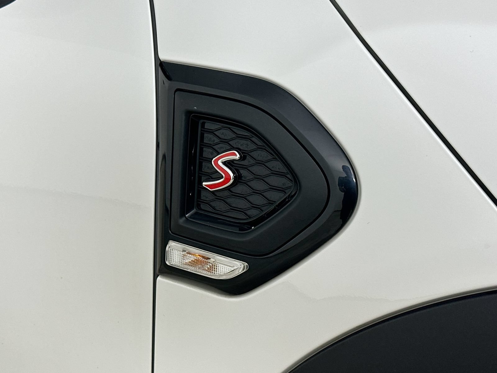 Used 2024 MINI Cooper Countryman S FWD image 9