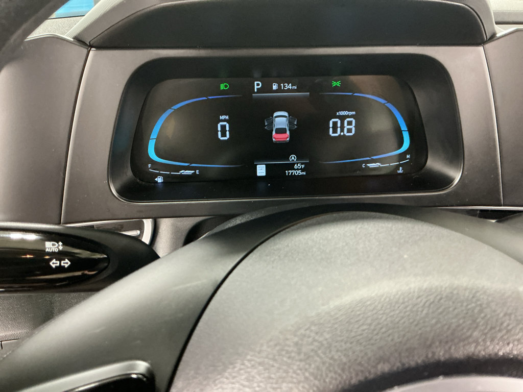 Certified 2025 Hyundai Elantra SE FWD image 10
