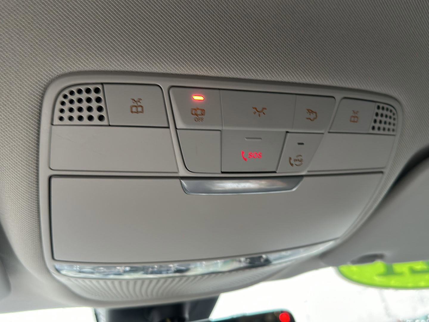 Used 2021 Mercedes-Benz GLC 300 4MATIC image 23