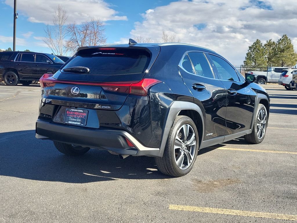 Used 2020 Lexus UX 250h w/ Premium Package image 4
