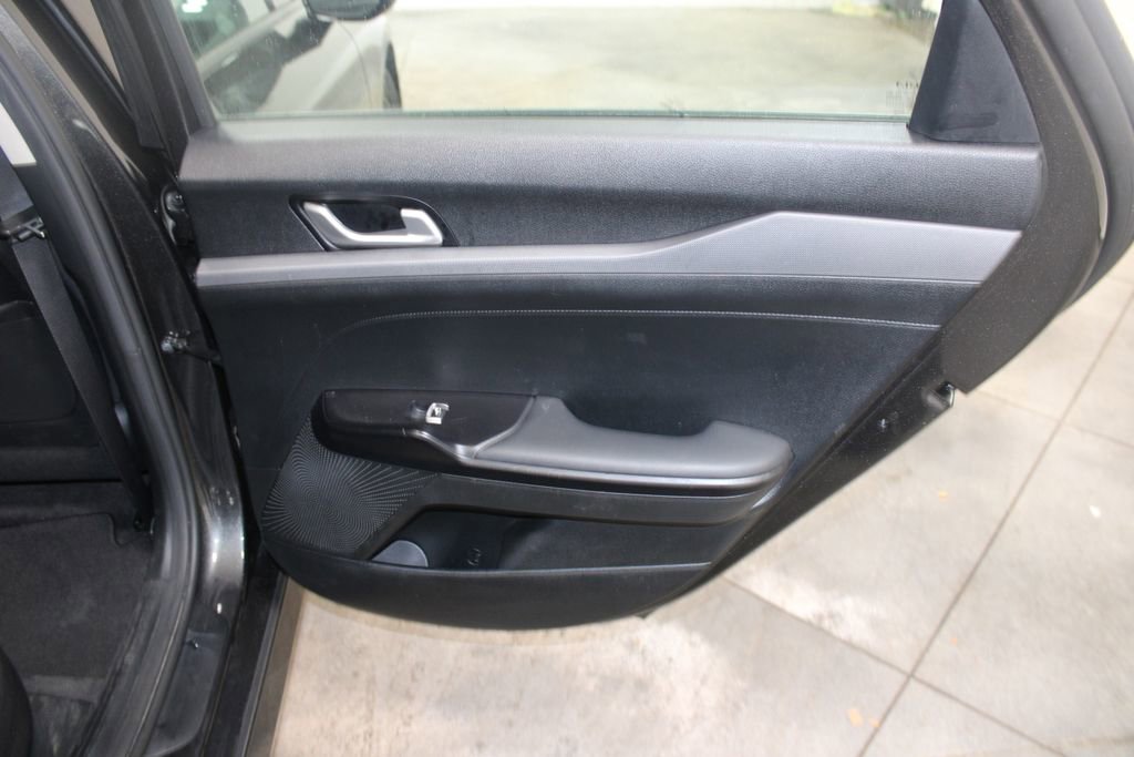 Used 2025 Kia K5 LXS image 26