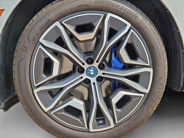 Certified 2024 BMW iX xDrive50 w/ Premium Package AWD/4WD image 23