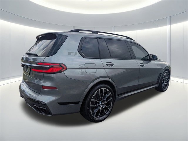 Used 2025 BMW X7 M60i image 2