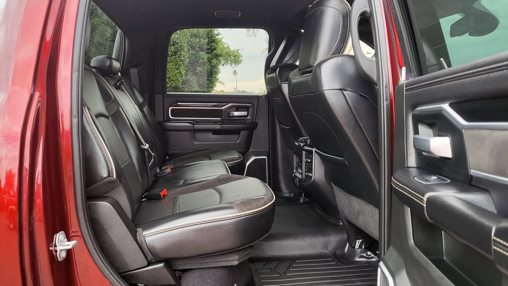 Used 2020 RAM 2500 Laramie w/ Night Edition image 17