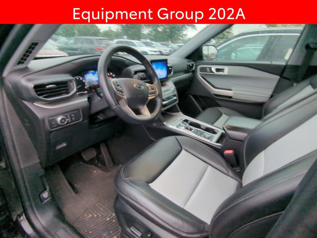 Used 2022 Ford Explorer XLT w/ Equipment Group 202A AWD/4WD image 6
