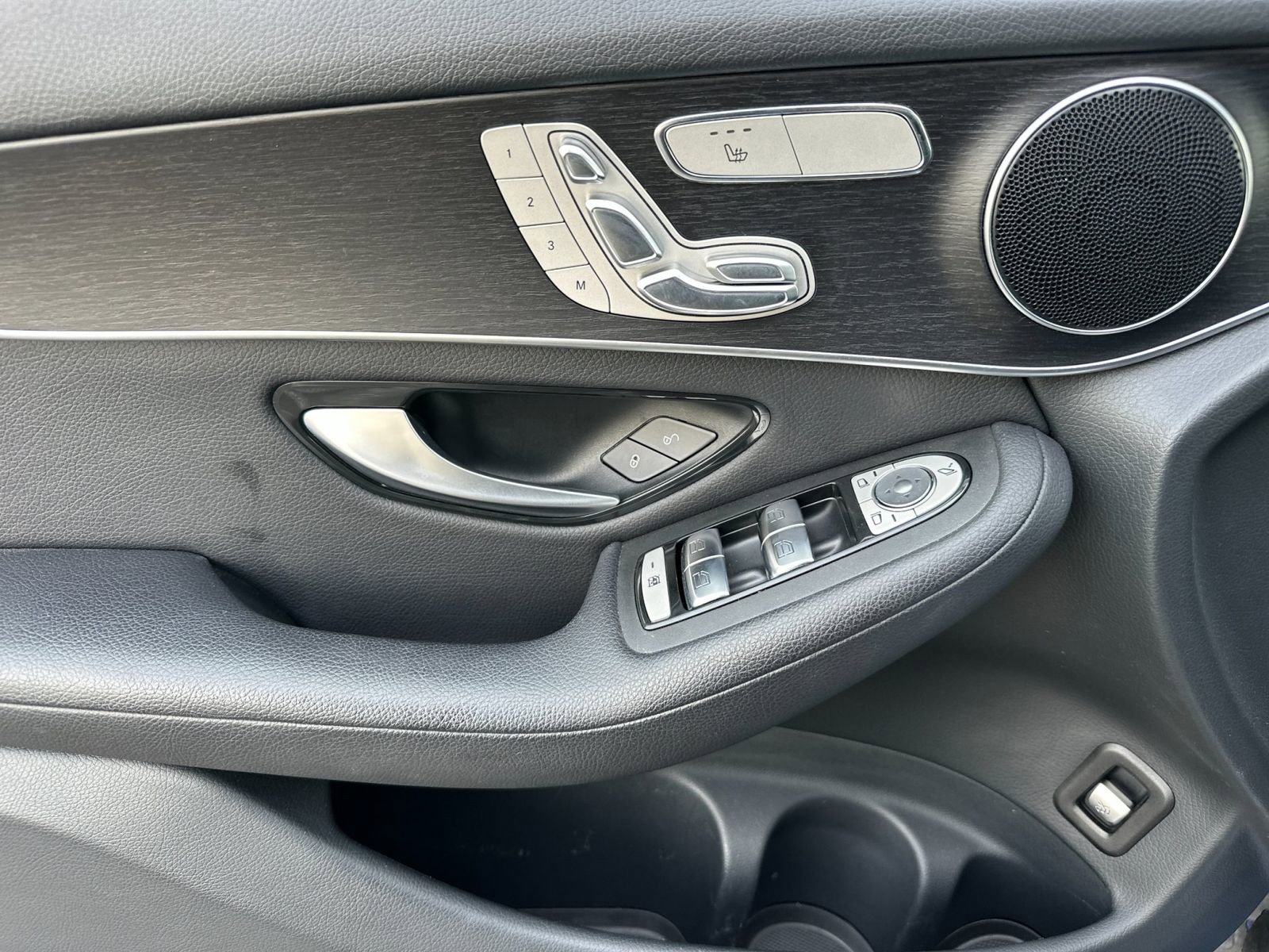 Certified 2021 Mercedes-Benz GLC 300 4MATIC image 12