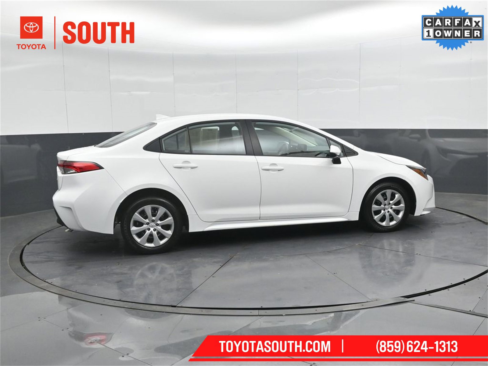 Used 2025 Toyota Corolla LE image 3