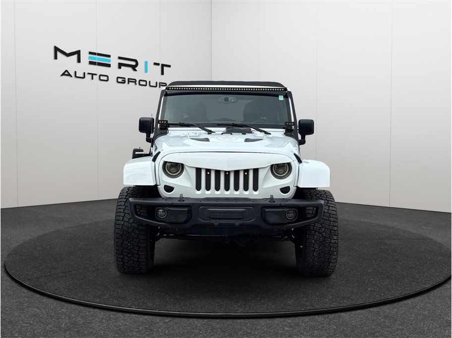 Used 2016 Jeep Wrangler Unlimited Rubicon AWD/4WD image 3
