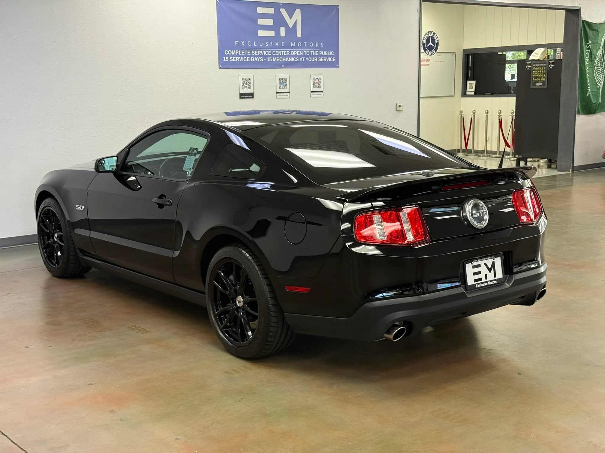 Used 2012 Ford Mustang GT Premium w/ Brembo Brake Pkg RWD image 5