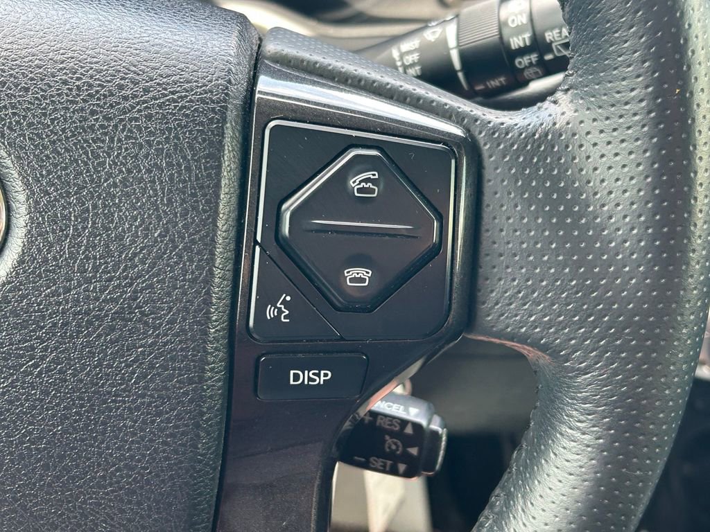 Used 2019 Toyota 4Runner TRD Off-Road Premium AWD/4WD image 38