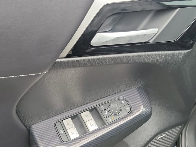 New 2025 Mitsubishi Outlander SE image 20