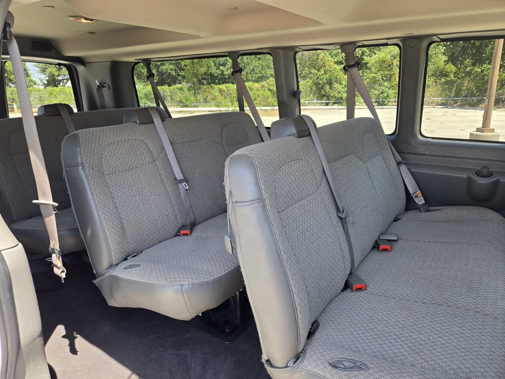 Used 2025 Chevrolet Express 3500 LS RWD image 30