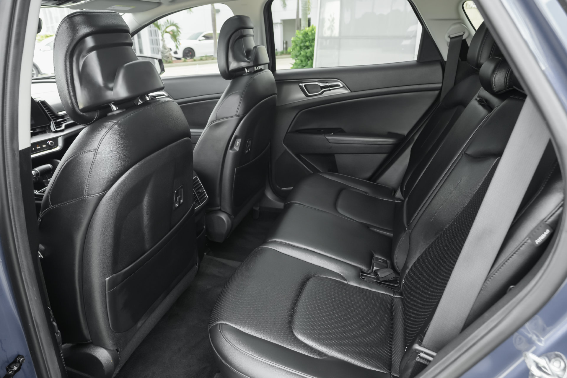 Used 2025 Kia Sportage SX FWD image 6