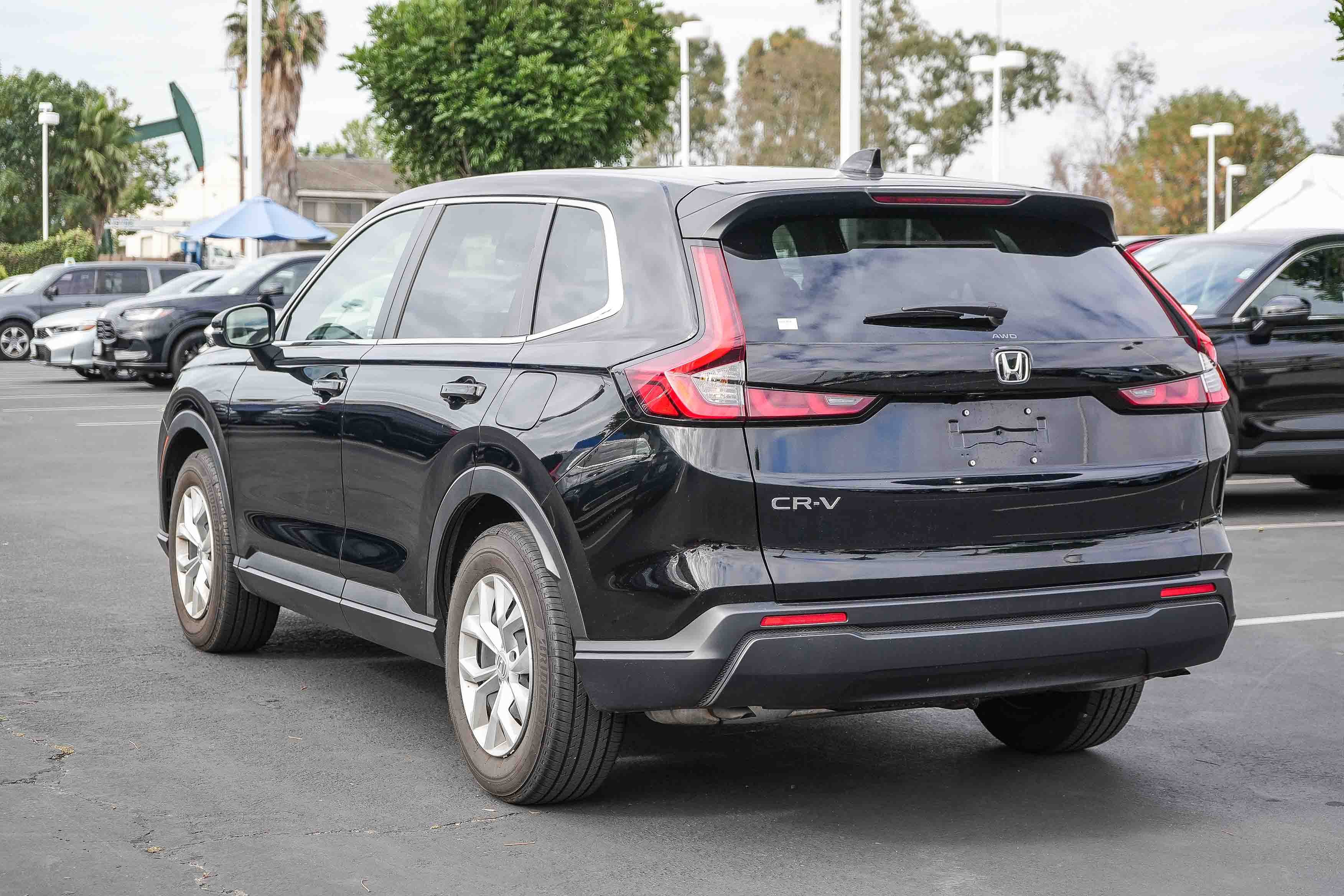 Used 2025 Honda CR-V LX image 9