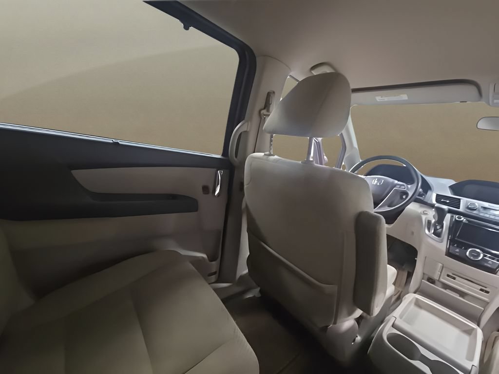 Used 2016 Honda Odyssey SE image 16