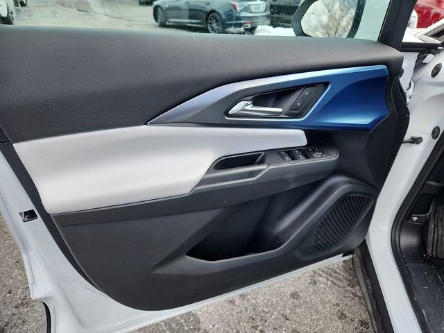 Certified 2025 Chevrolet Equinox EV LT image 12
