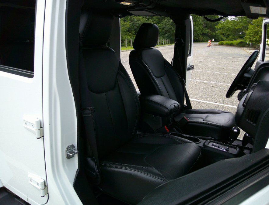 Used 2018 Jeep Wrangler Unlimited Sahara AWD/4WD image 41