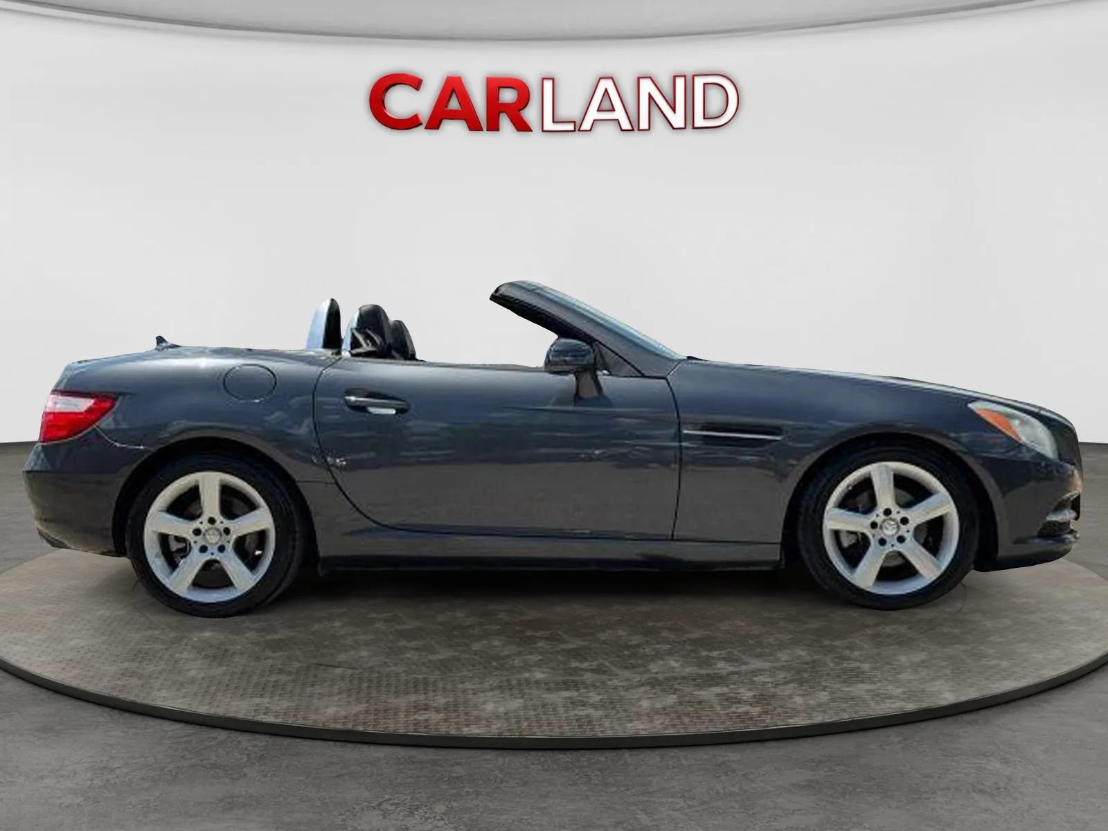 Used 2015 Mercedes-Benz SLK 250 image 14