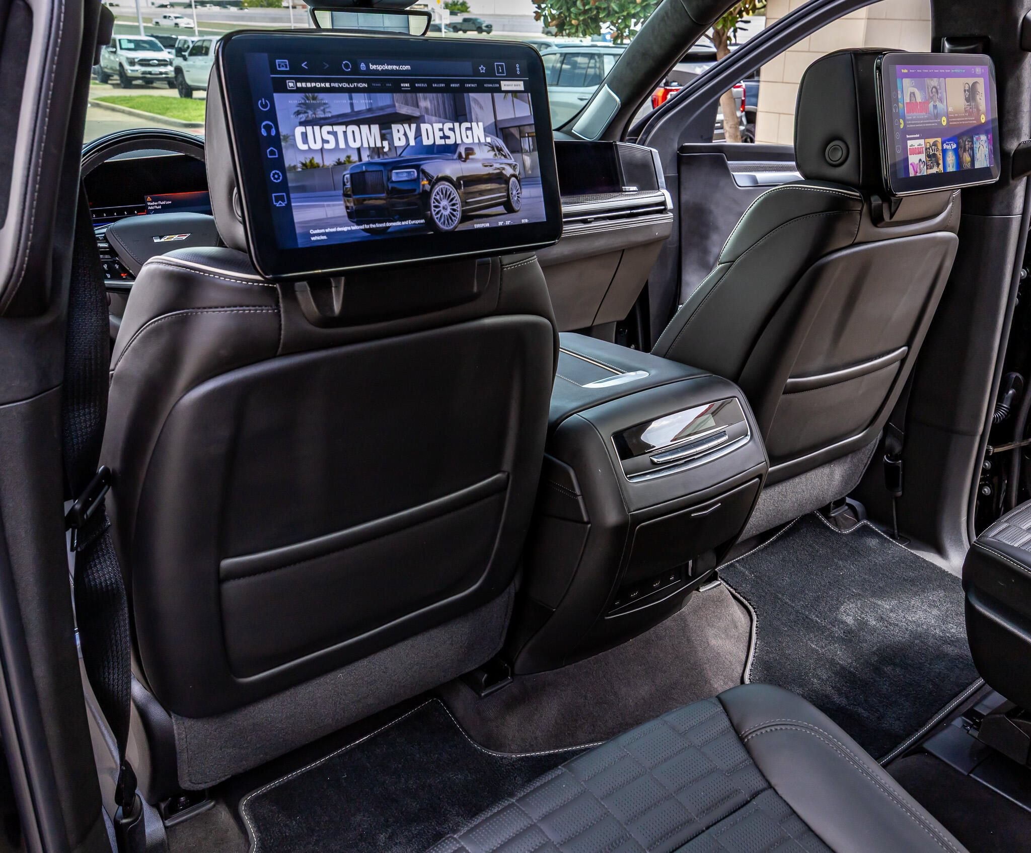 Used 2026 Cadillac Escalade V w/ LPO, ONYX Package AWD/4WD image 32