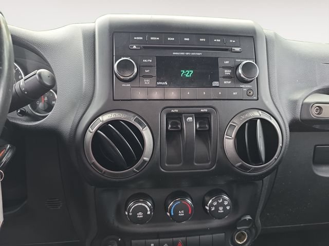 Used 2015 Jeep Wrangler Sport w/ Quick Order Package 24S AWD/4WD image 10
