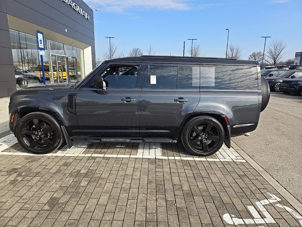 Certified 2025 Land Rover Defender 130 V8 image 8