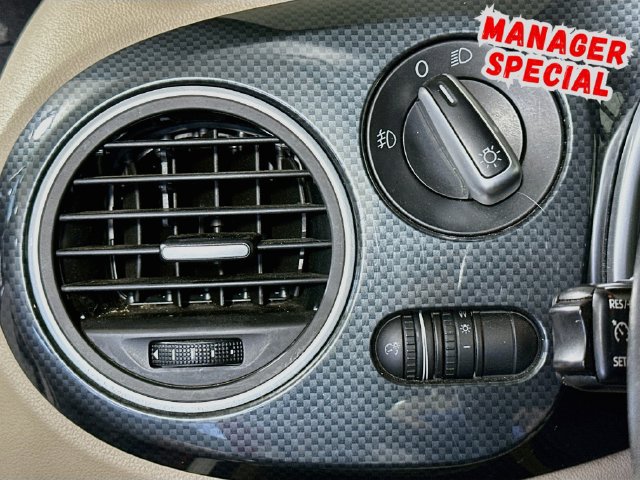 Used 2013 Volkswagen Beetle Turbo FWD image 11