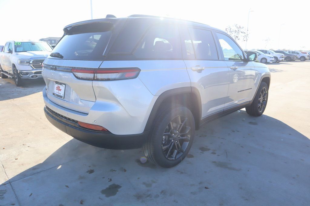 New 2025 Jeep Grand Cherokee Limited image 21