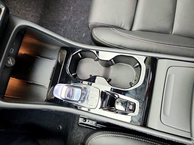 New 2026 Volvo XC40 B5 Ultra w/ Climate Package image 22
