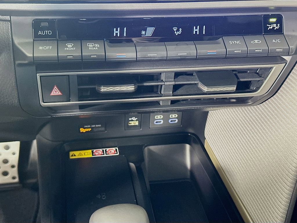 Certified 2025 Toyota Camry SE image 16