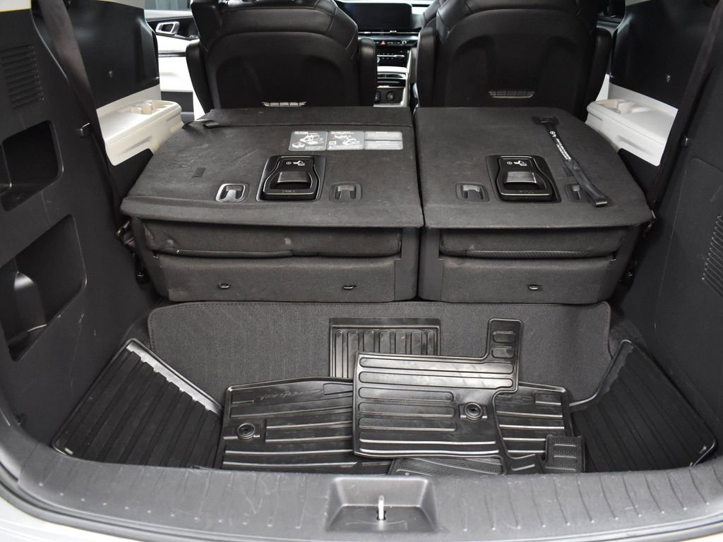 Certified 2024 Kia Carnival SX Prestige image 26