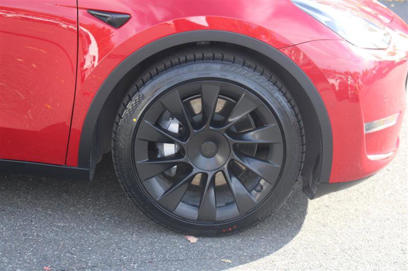 Used 2021 Tesla Model Y Long Range image 10